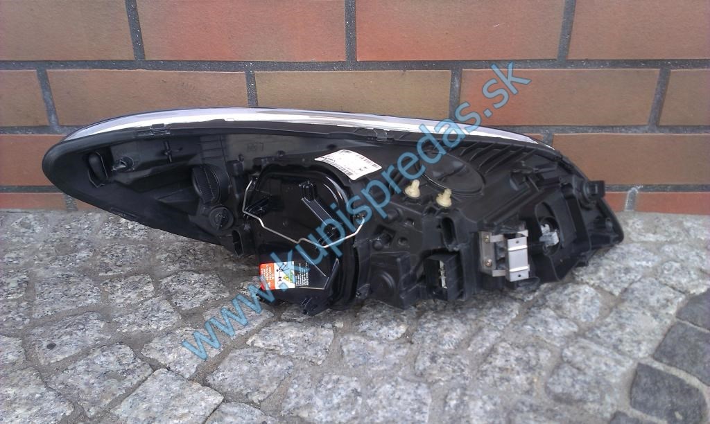 Predné Bi Xenon svetlo ľavé VOLVO C30 